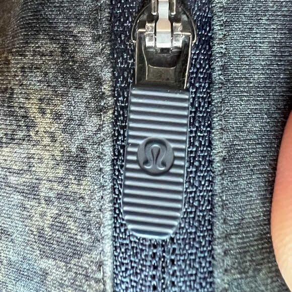 Multicolor LuluLemon crop leggings - Picture 2 of 6